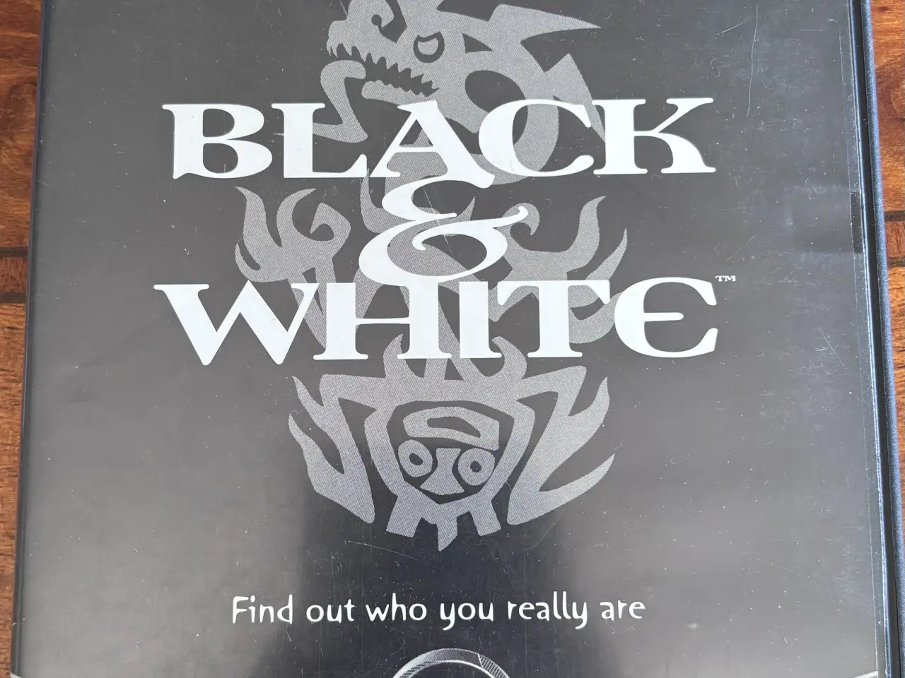Billede 1 - Black & White –  Signed by Peter Molyneux