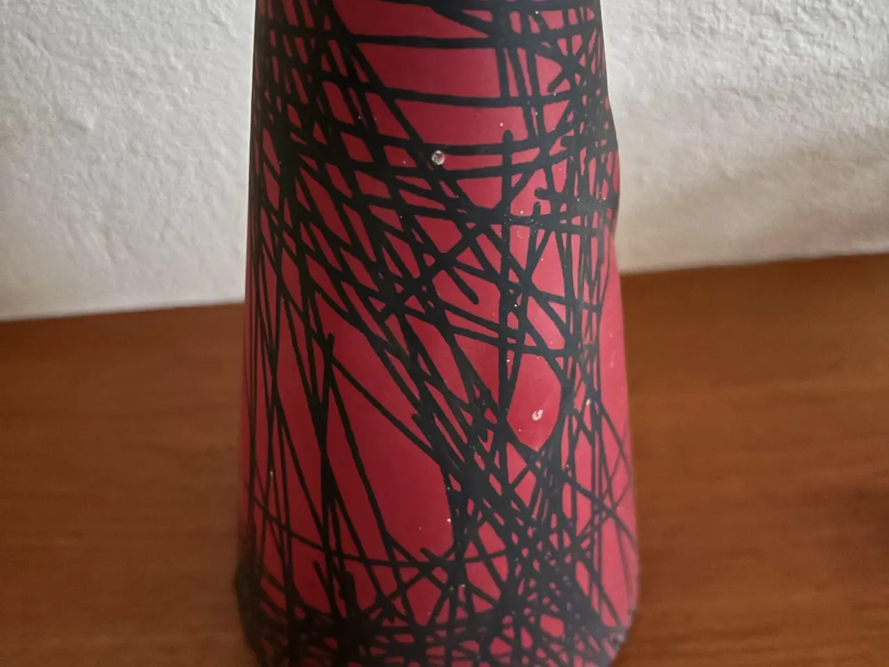 Billede 2 - Vintage lampeskærm med snøre: Rød/sort retro plast