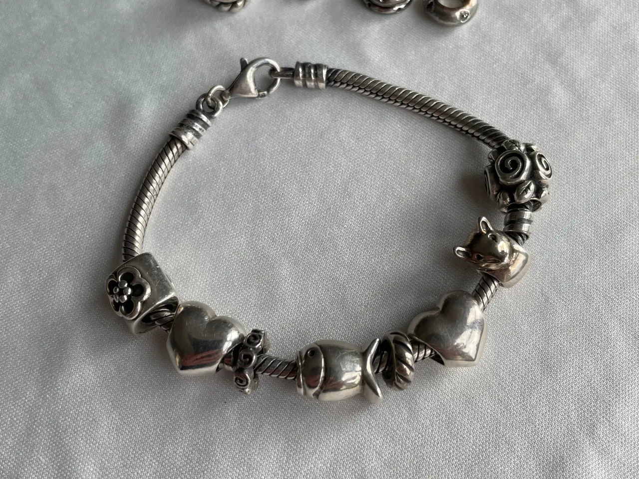 Billede 7 - Pandora charm armbånd i sølv