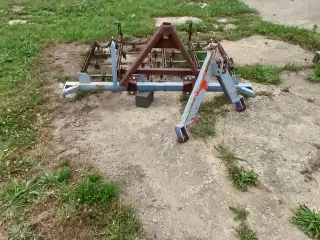 Gårdspladsrive til traktor