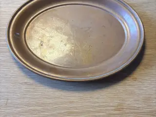 Ovalt kobber fad