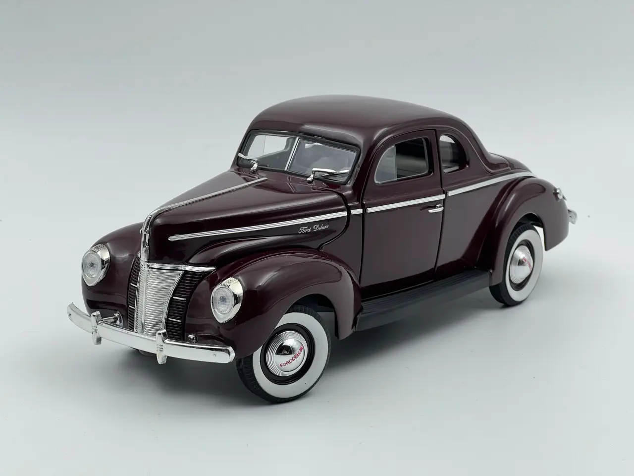 Billede 2 - 1940 Ford Deluxe Coupe 1:18 