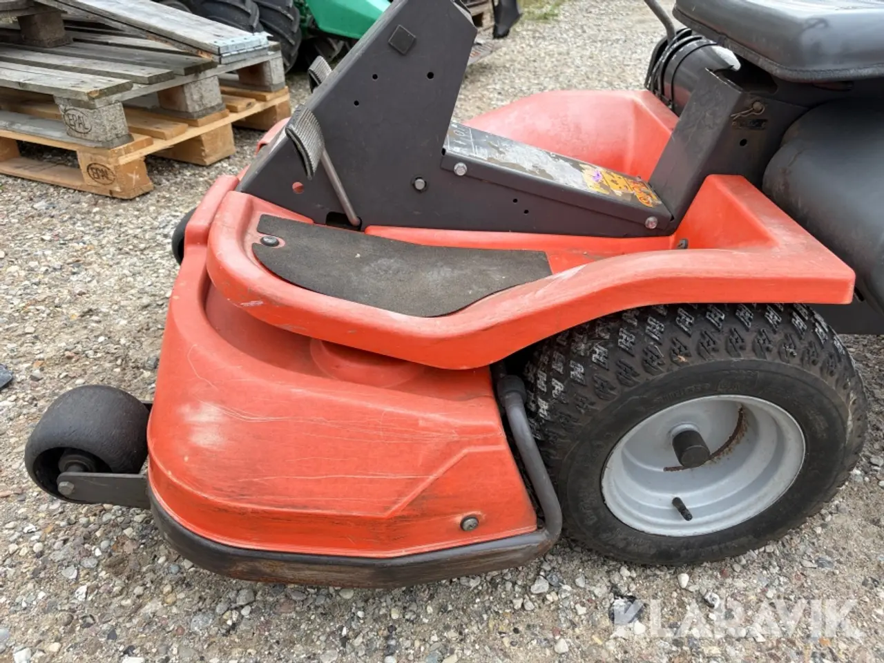 Billede 7 - Græsslåmaskine Husqvarna Rider 11