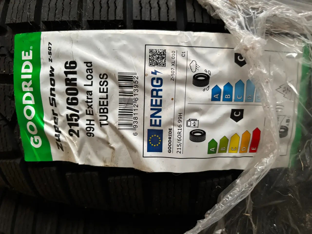 Billede 1 - Vinterdæk 215/60 R16 Nye
