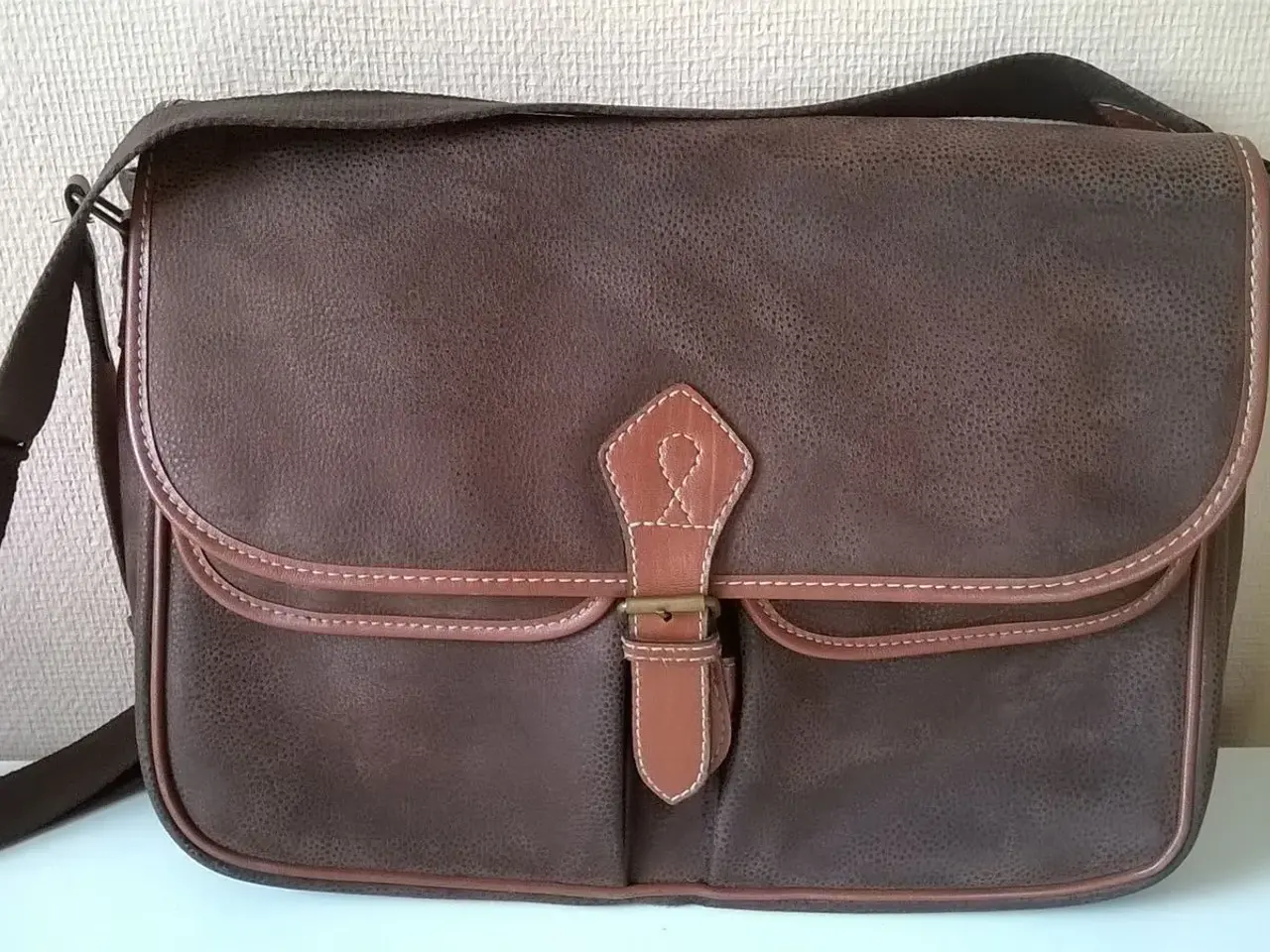Billede 1 - Skuldertaske retro/vintage i læderlook