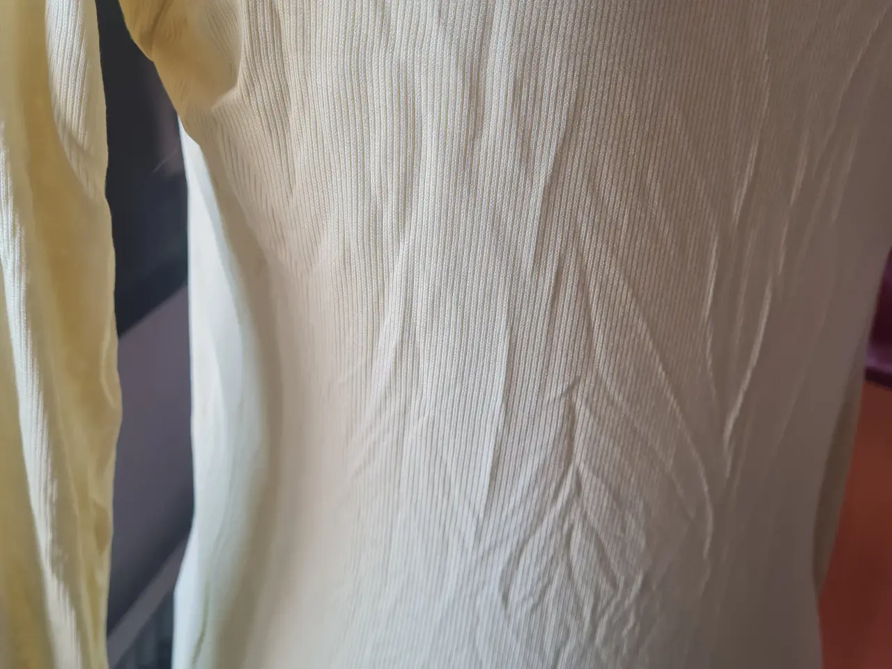 Billede 3 - Bluse lille str 46 H&M