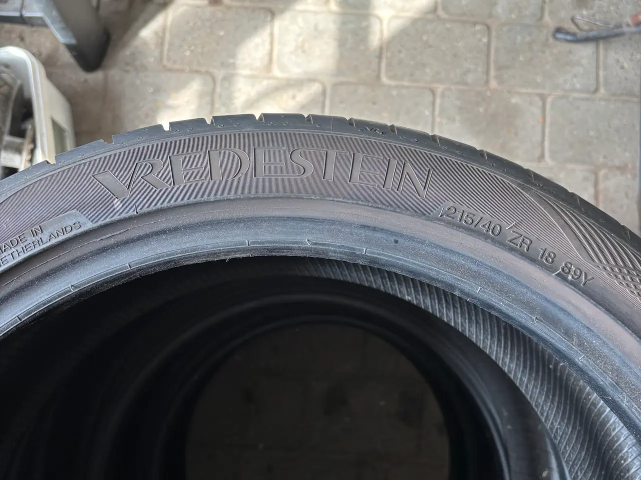 Billede 2 - Vredestein 215/40 r18