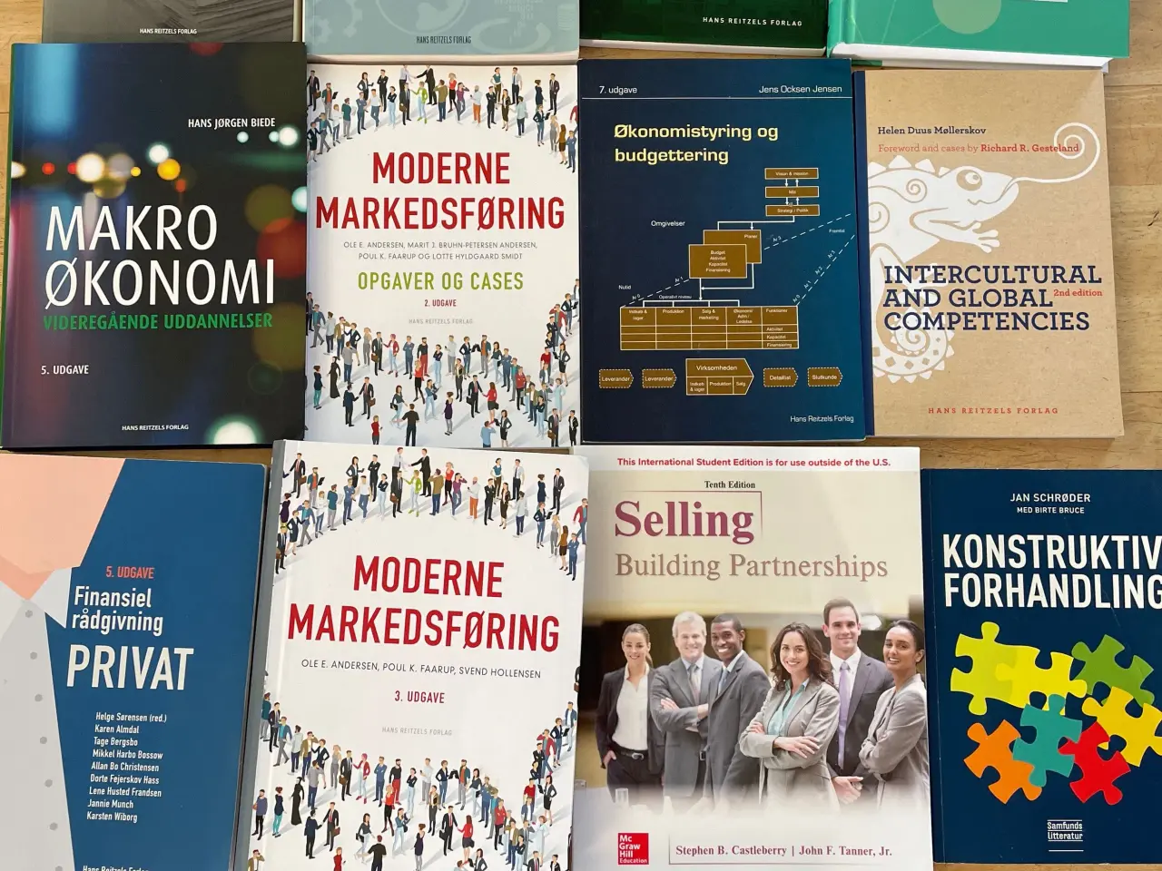 Billede 1 - Bøger finans mfl.