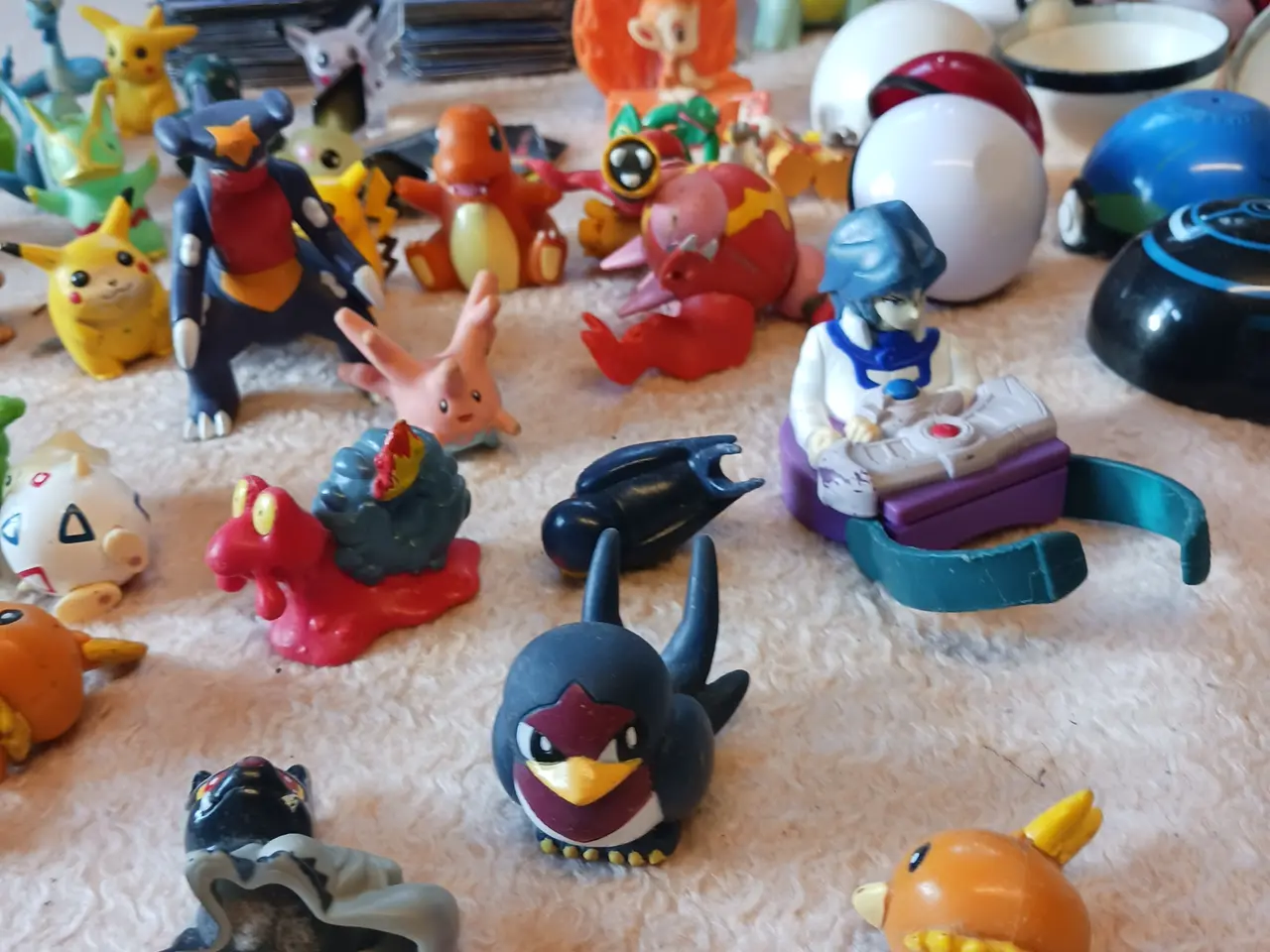 Billede 8 - Pokemon figur, plakat og kort (ca. 16)