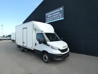Iveco Daily 35S16 3750mm 2,3 D m/Alukasse med lift Hi-Matic 156HK Ladv./Chas. 8g Aut.