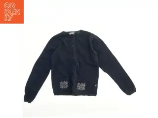 Cardigan med dekoration fra Royal Rebels (str. 140)