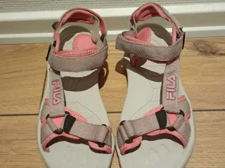 Damesandaler, FILAS, str. 40.