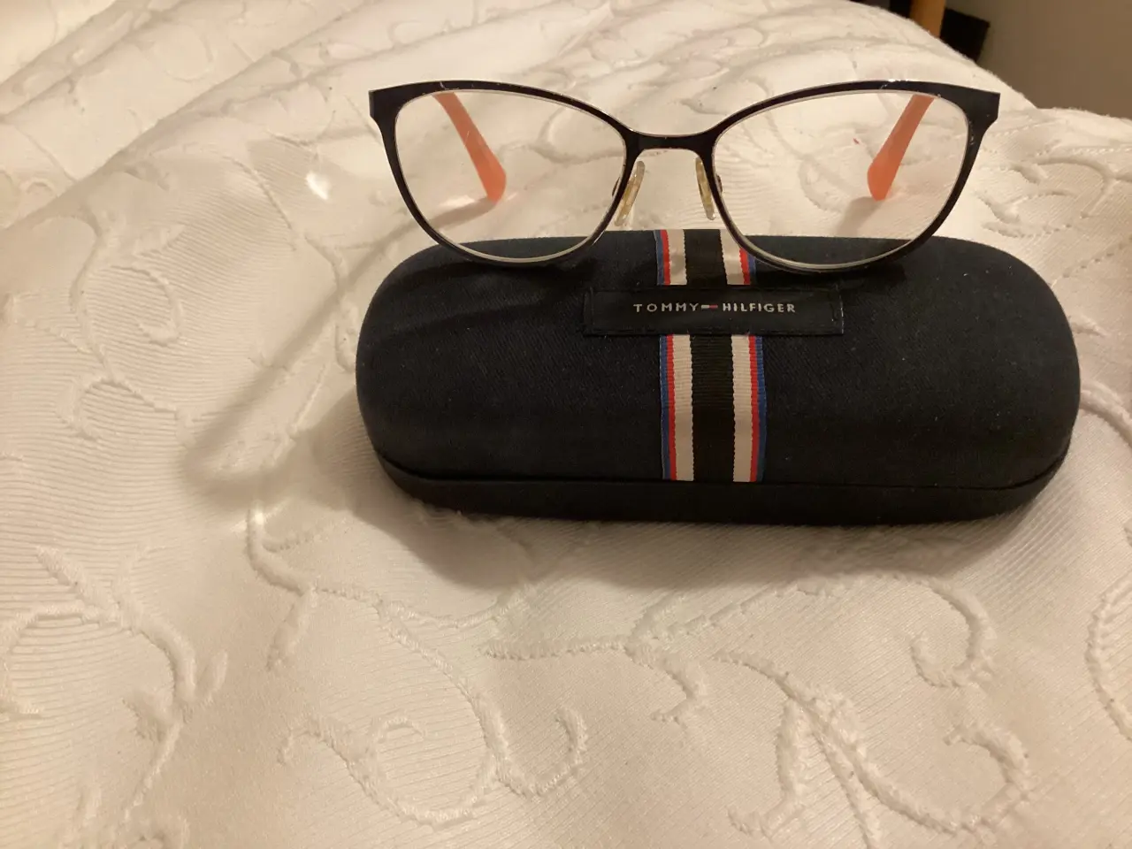 Billede 1 - 2 Tommy Hilfiger ladies glasses frames