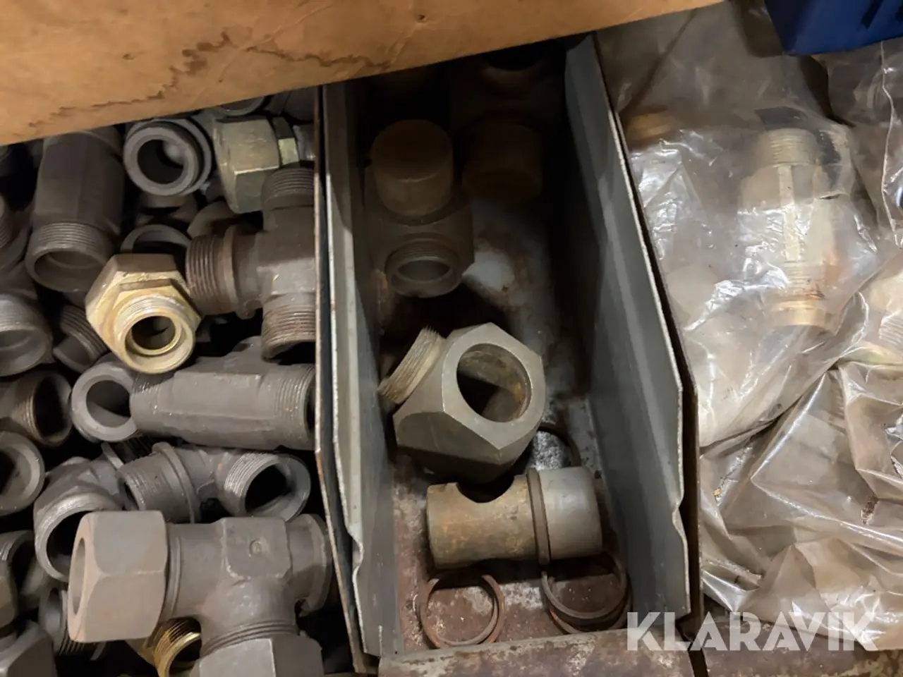 Billede 12 - Lot - fittings og propper til hydraulikslanger - 1 palle