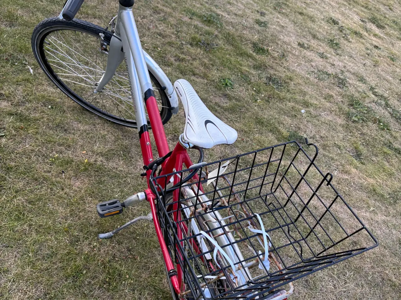 Billede 4 - Velkørende Dame/pige cykel