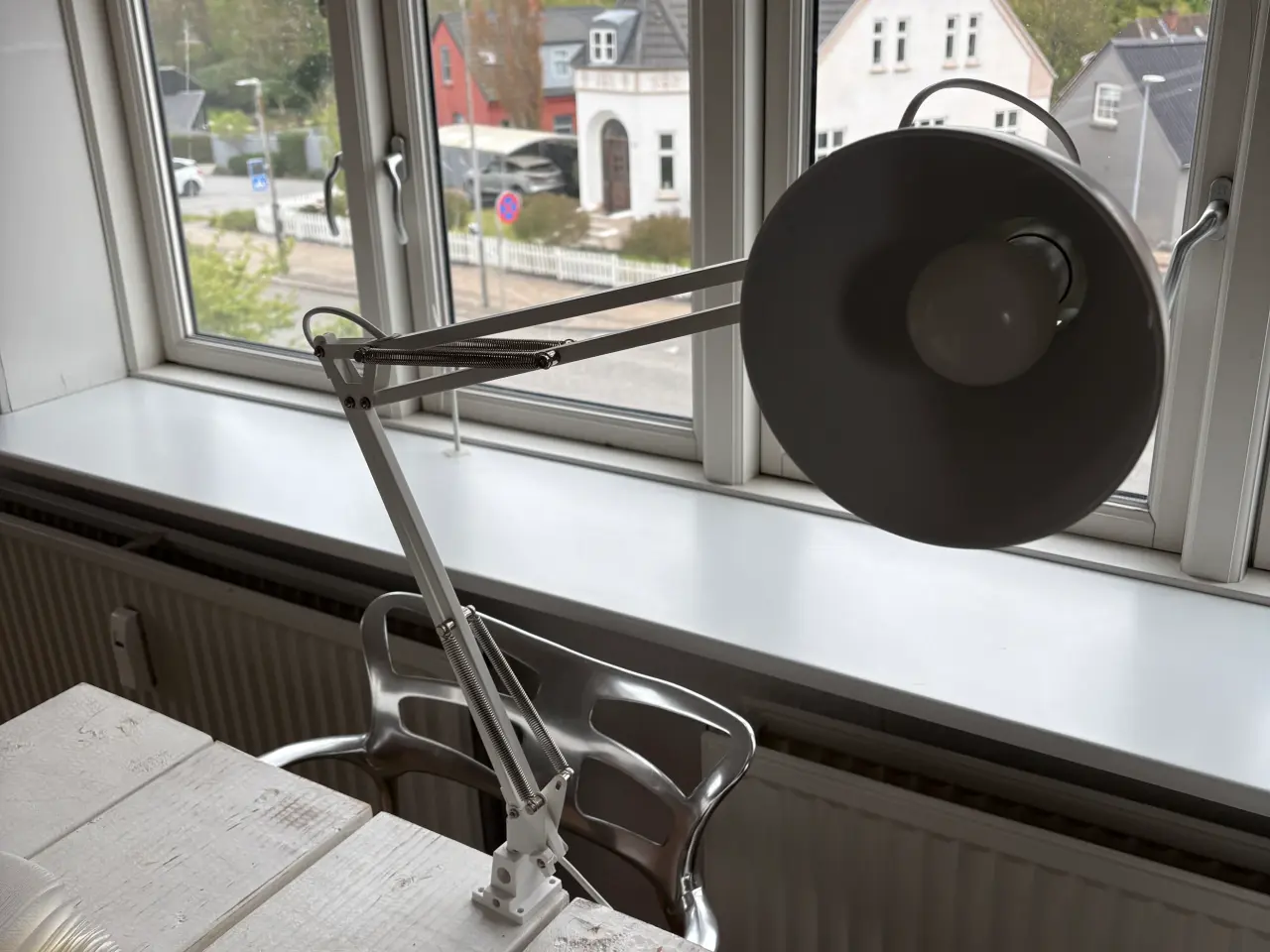 Billede 1 - Table lamp giving away