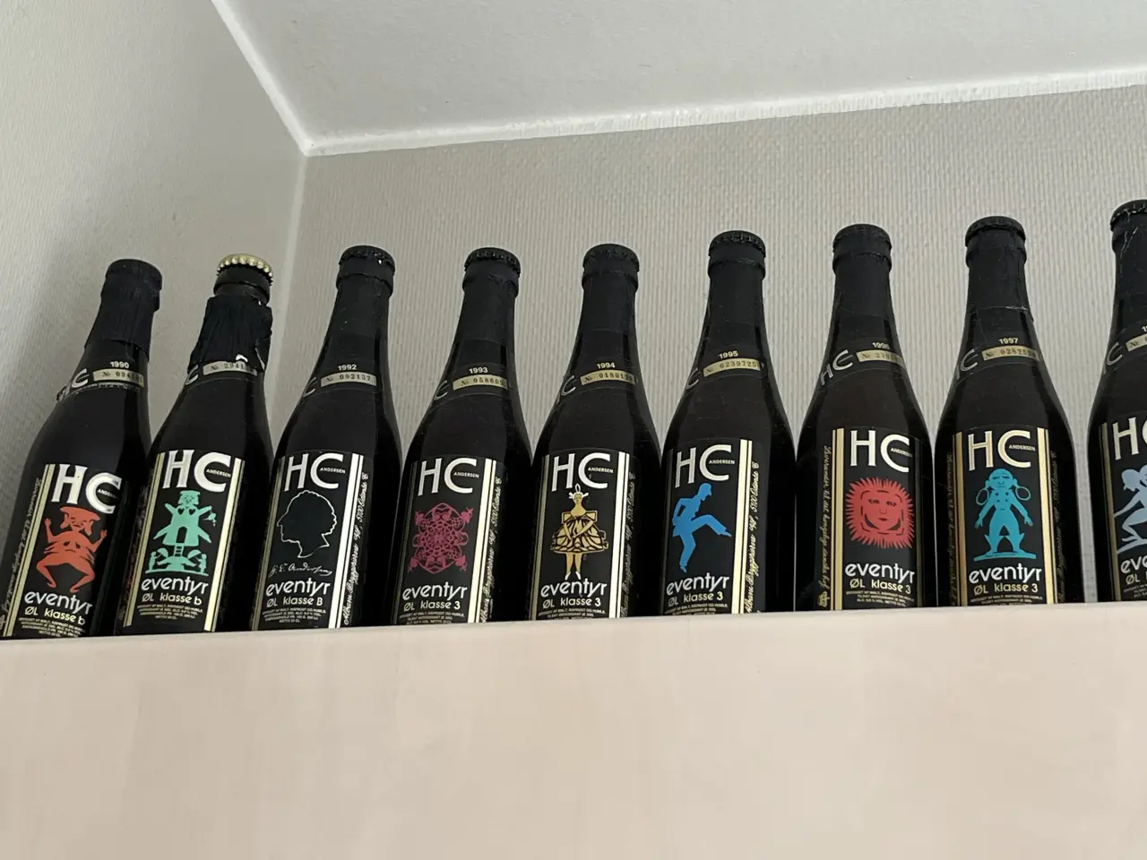 Billede 1 - Albanis HC Andersen øl