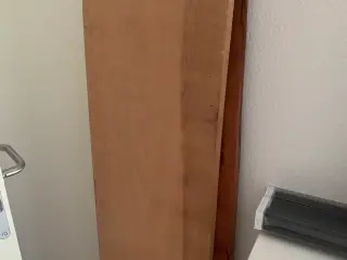 Hylder i træ