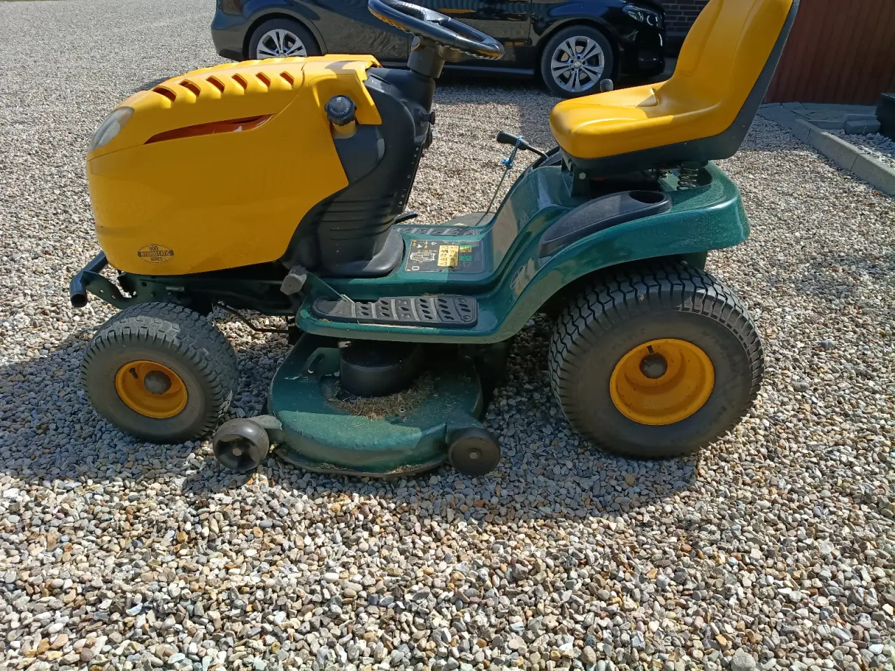 Billede 3 - Flot køreklar 42" Yard-Man Havetraktor 