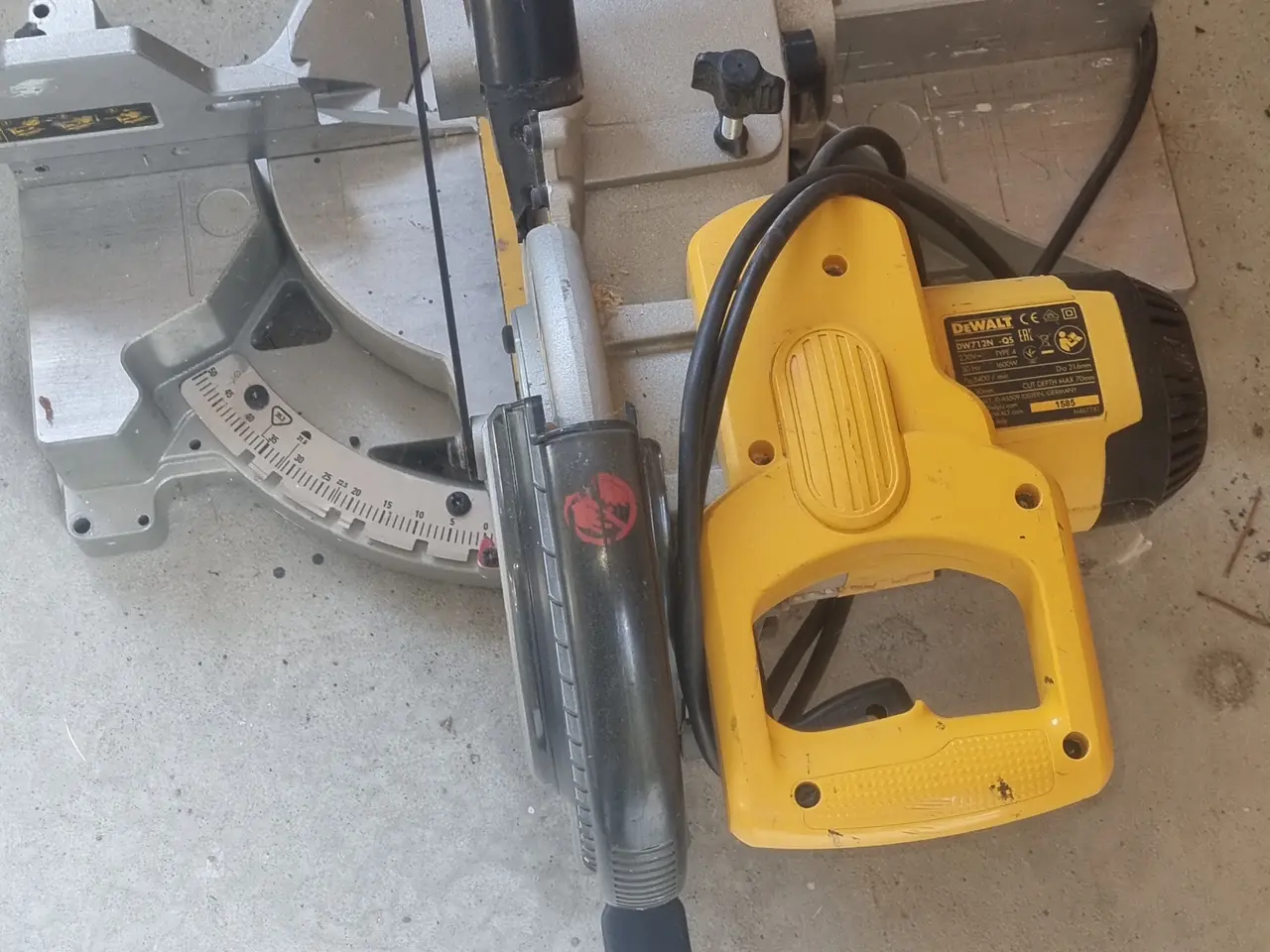 Billede 1 - Dewalt kapgeringssav
