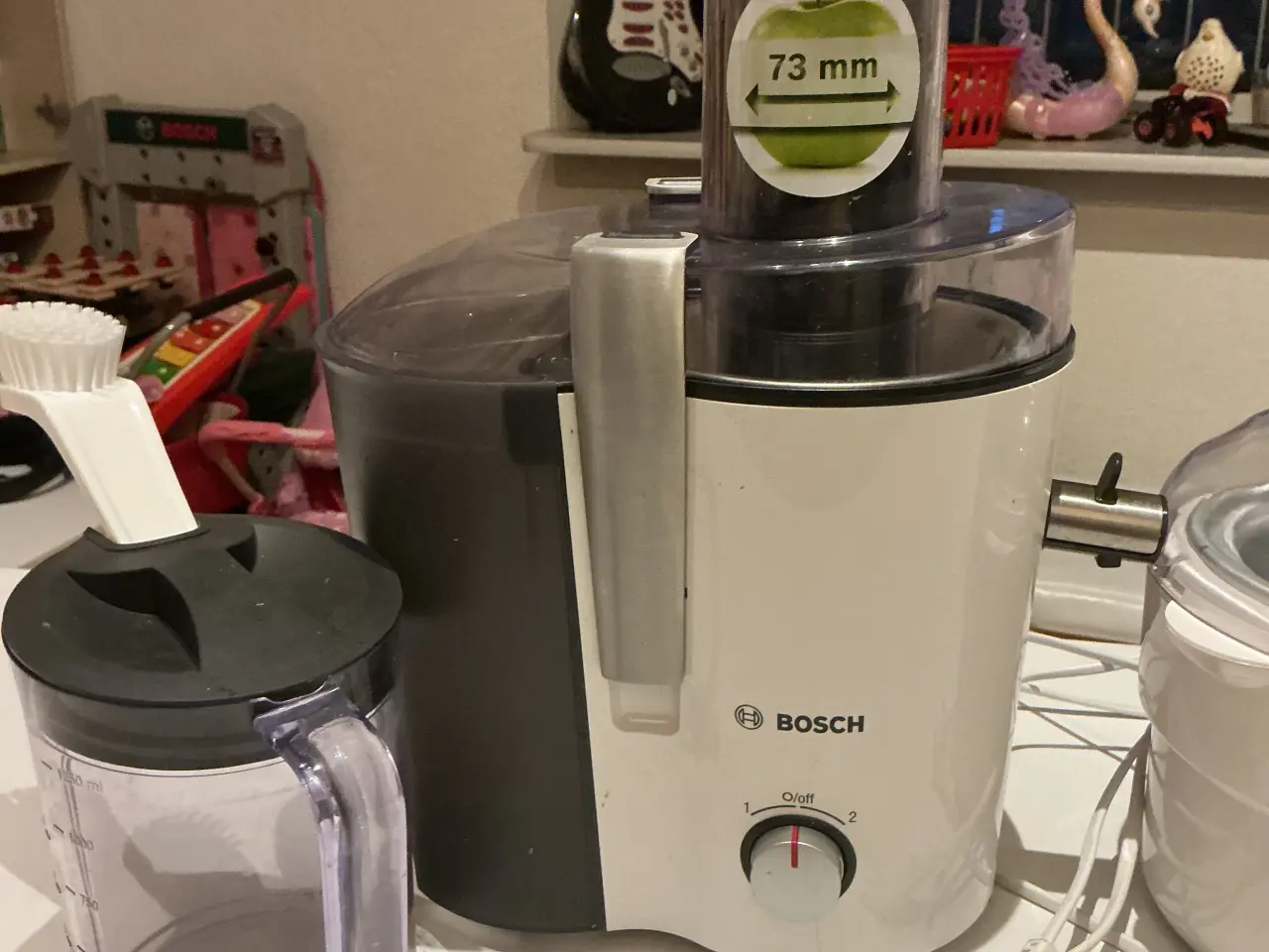 Billede 2 - Bosch Saftpresser (700W) og Clatronic ismaskine 