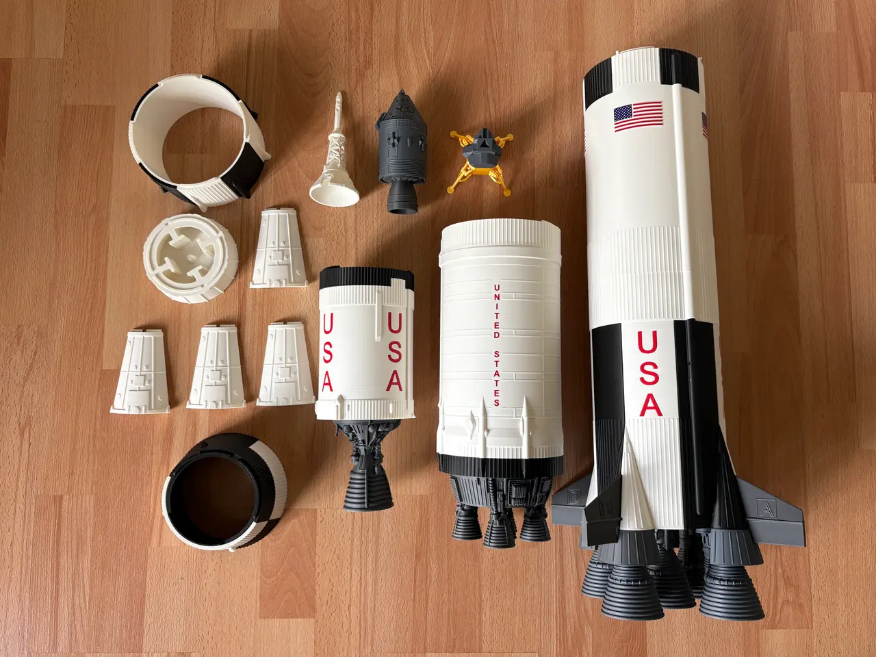 Billede 5 - Saturn-V samlesæt til 1,48 meter raket