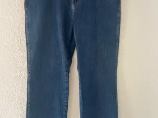 Blå Wrangler Jeans. (Str: W40/L32)