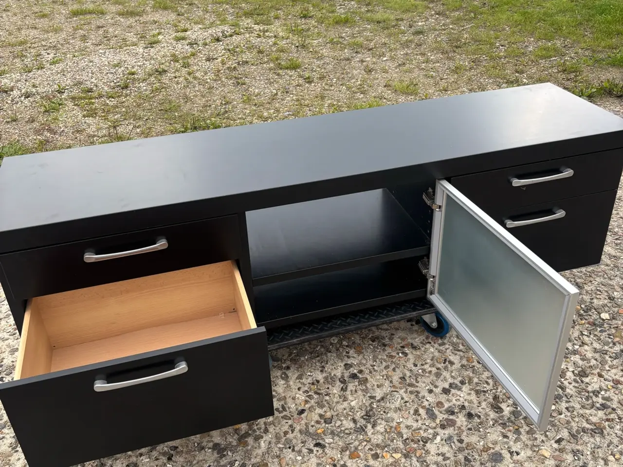 Billede 2 - TV bord blank sort
