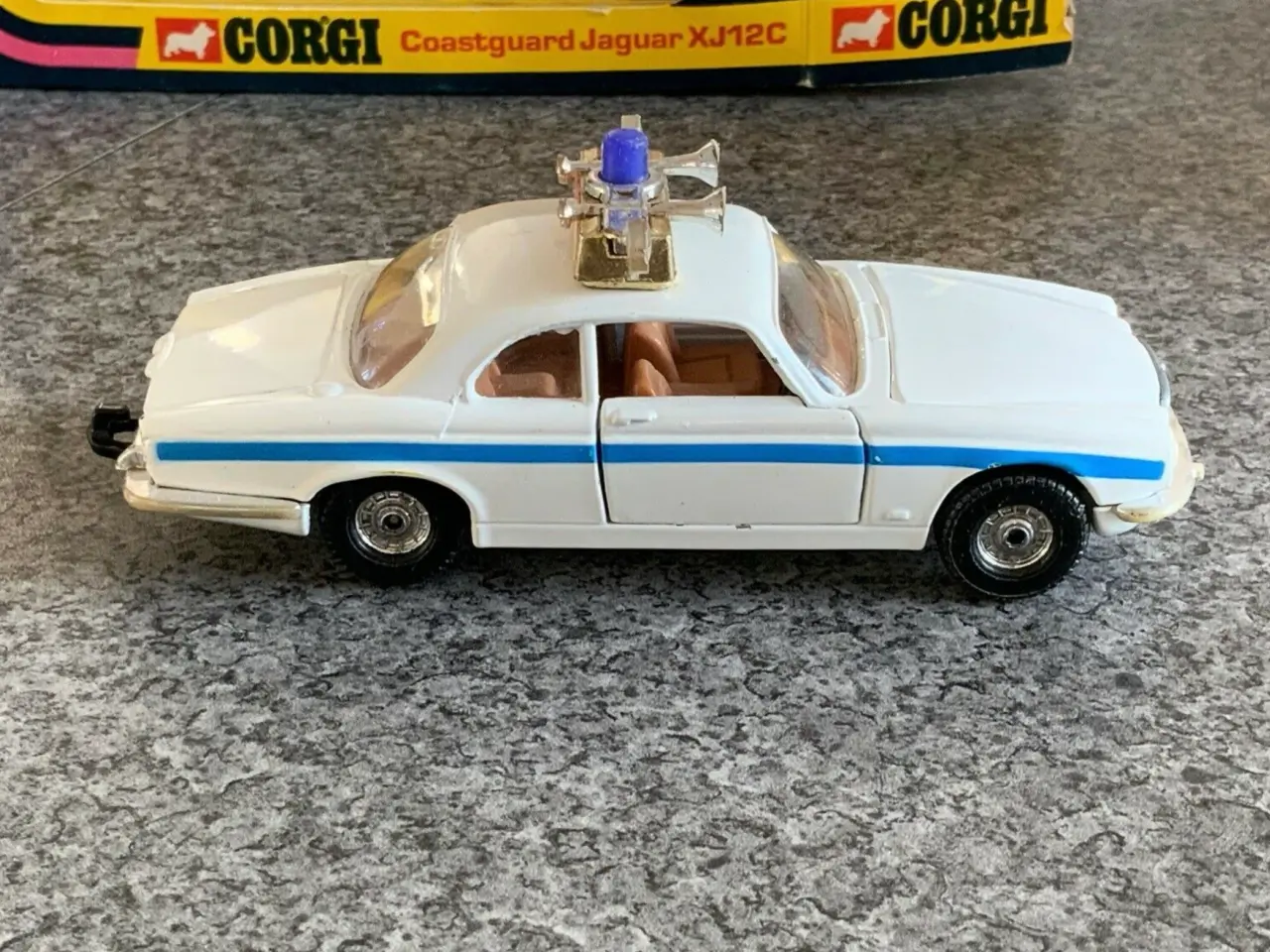 Billede 3 - Corgi Toys No. 414 Coastguard Jaguar XJ12C