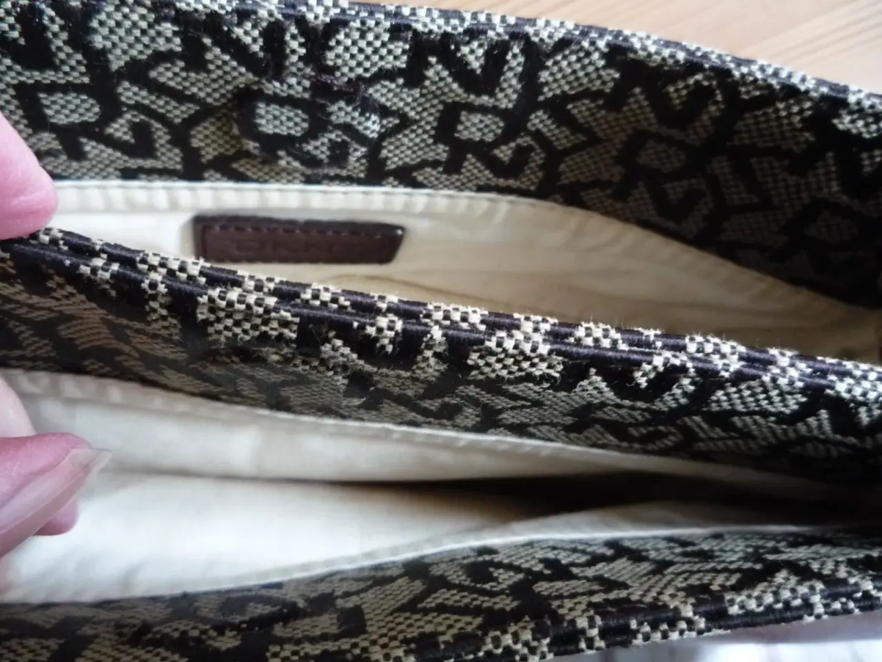 Billede 4 - DKNY skuldertaske