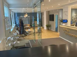 Klinik lokale deles