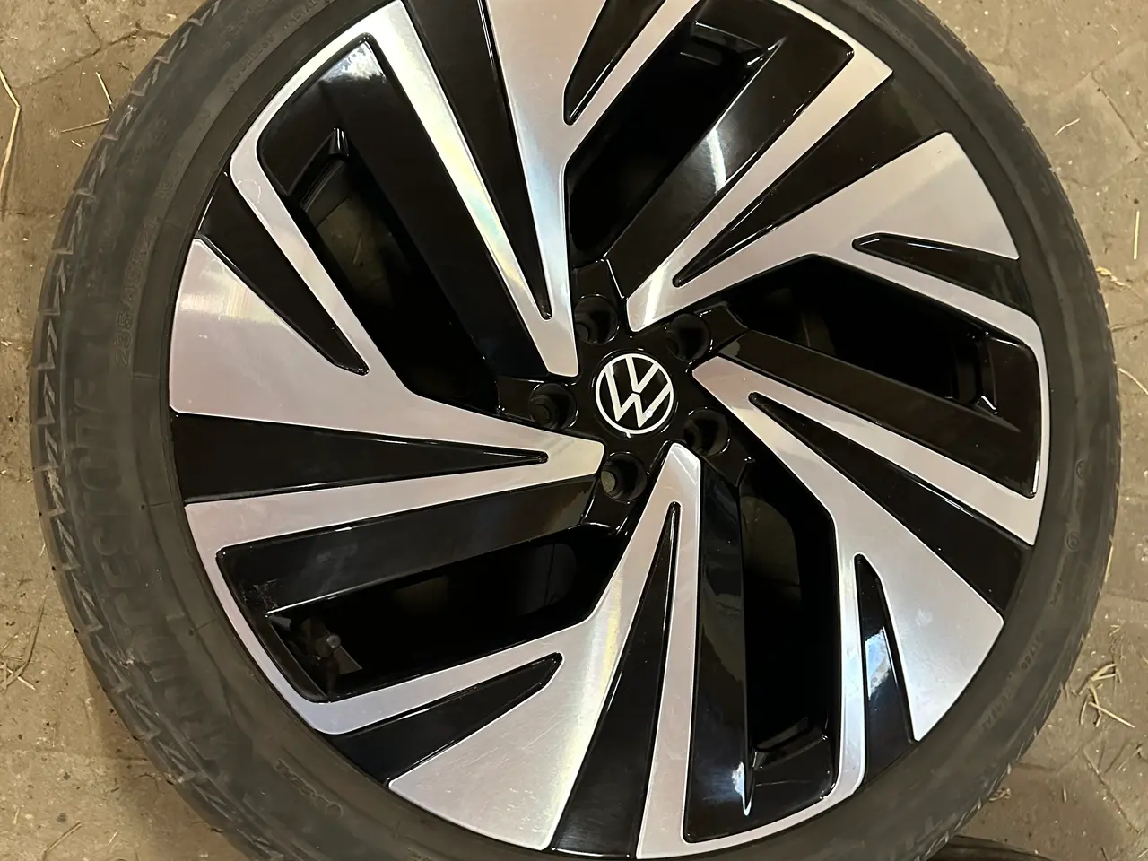 Billede 3 - Id4 21” VW Narvik fælge med dæk