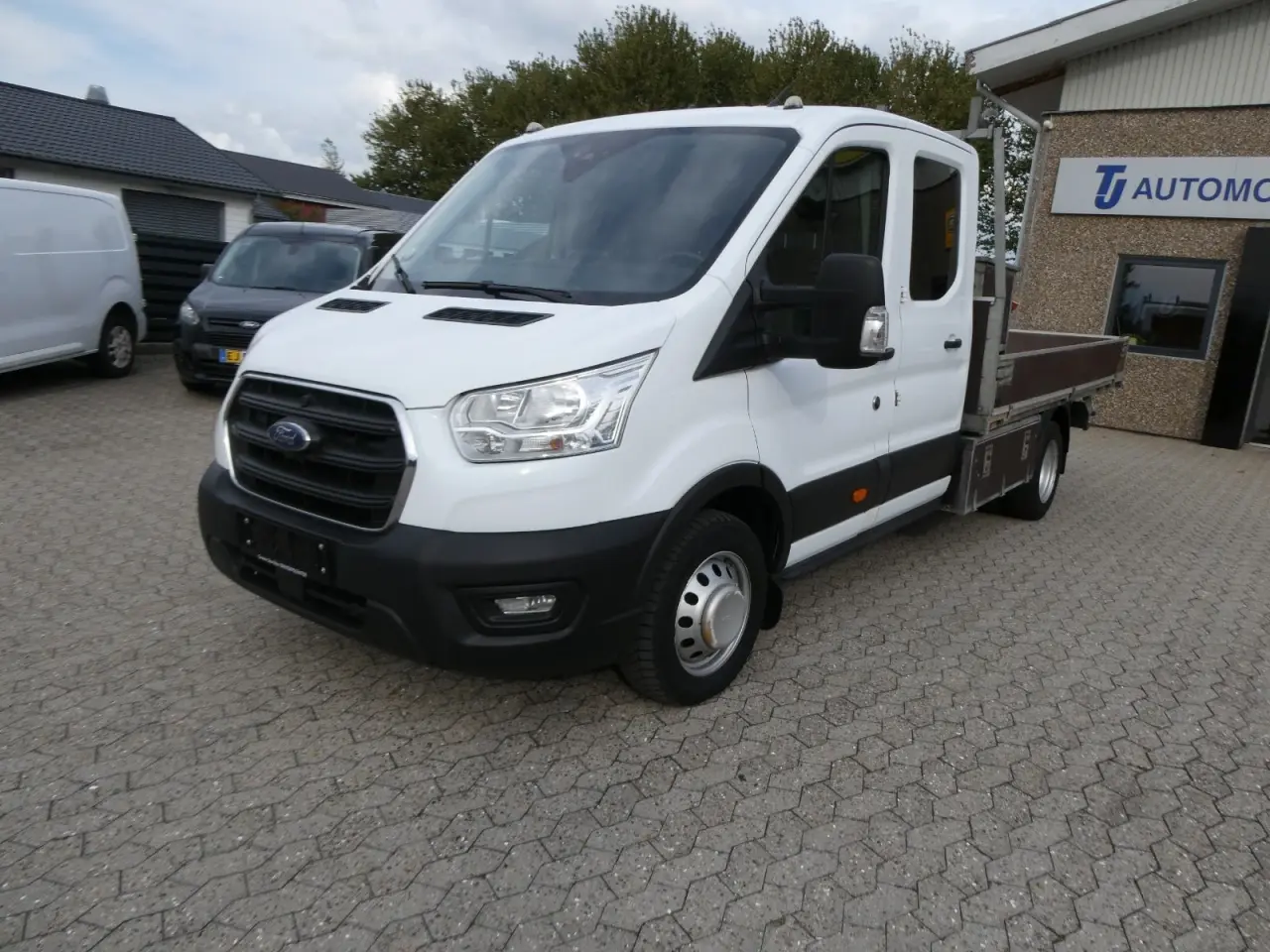 Billede 2 - Ford Transit 470 L4 Chassis 2,0 TDCi 170 Mandskabsvogn m/lad RWD