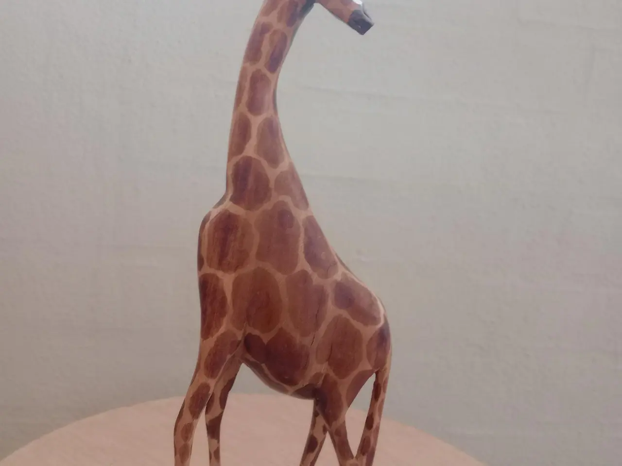 Billede 10 - 12 flotte giraffer udskåret
