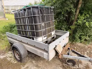 Palletank på trailer