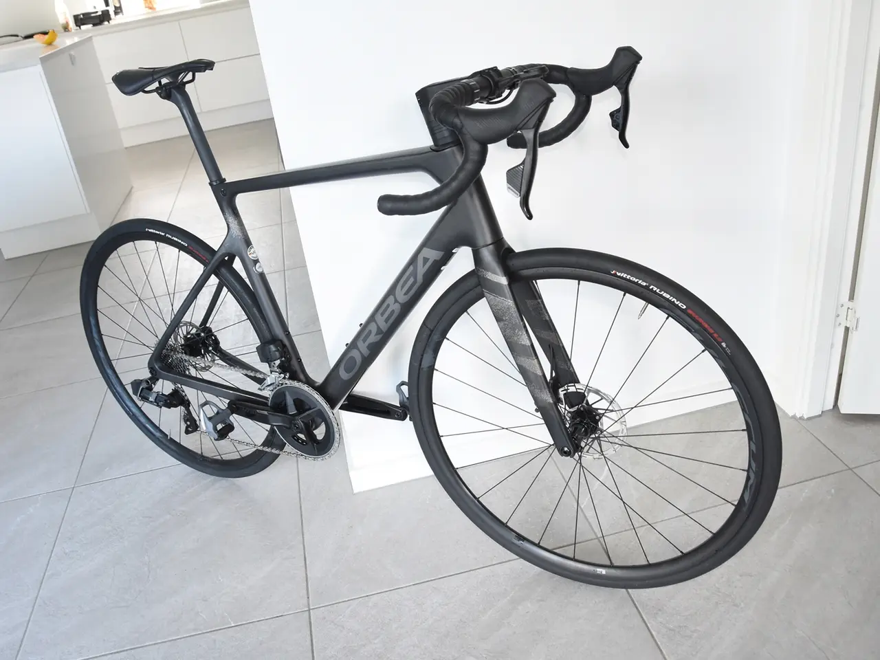 Billede 7 - næsten ny carbon racercykel