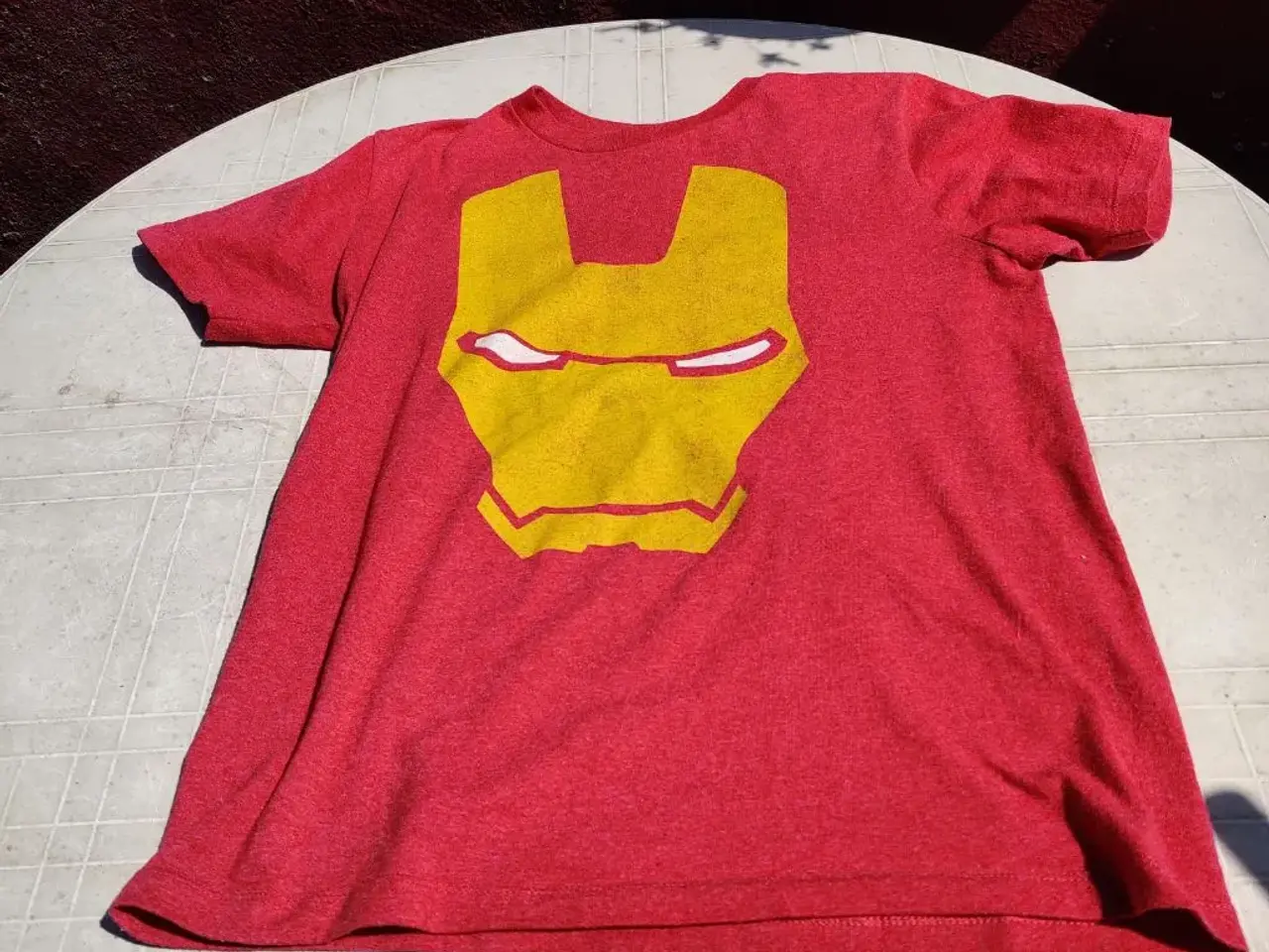 Billede 1 - T-shirt welovefine presents Marvel.com