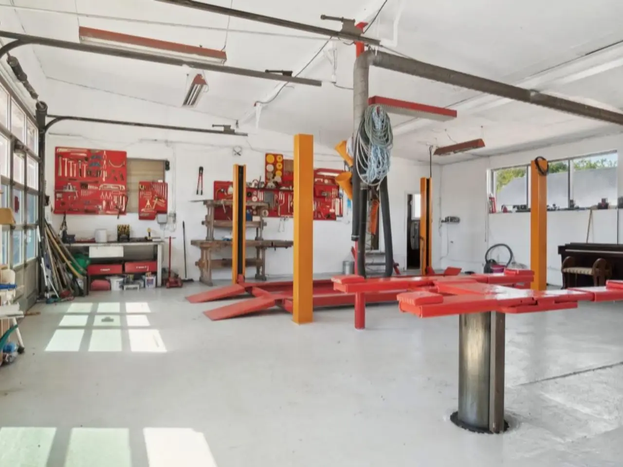 Billede 2 - 150 kvm Garage sælges/udlejes til opbevaring