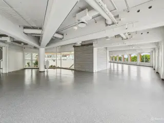 Lejemål på 648 m² velegnet til butik, klinik eller andet lignende.