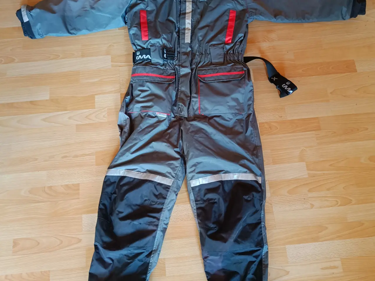 Billede 2 - Flydedragt (L)