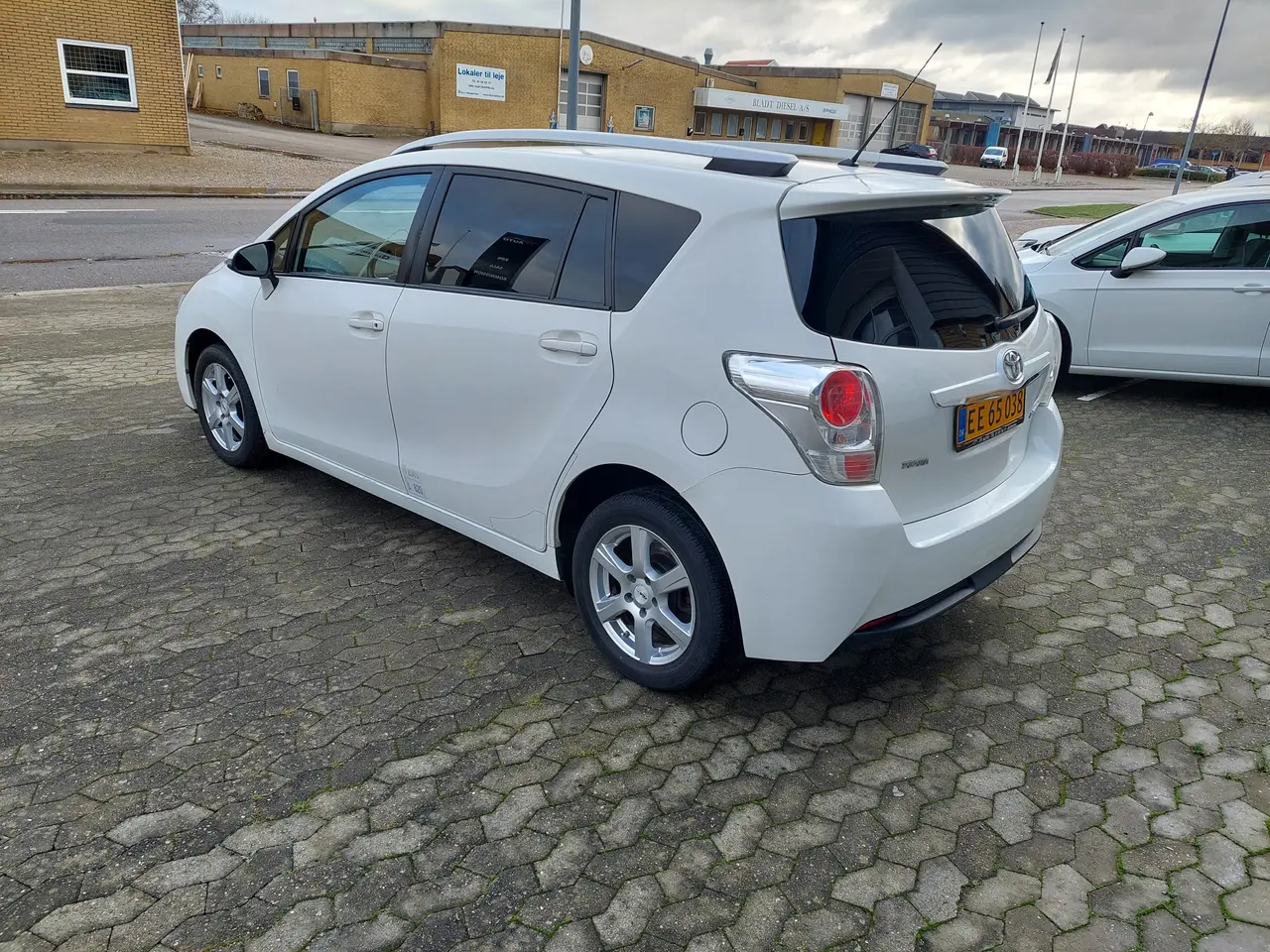 Billede 3 - Toyota Sportsvan 1,6 D-4D med lavt km tal.