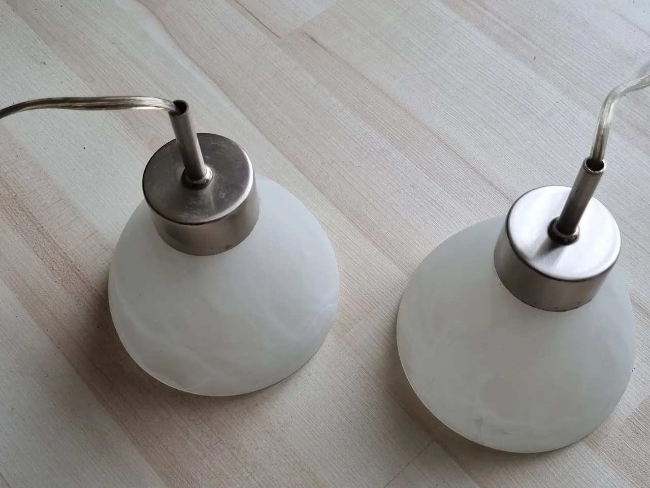 Billede 1 - Lille loftpendel / loftlampe i frostet glas