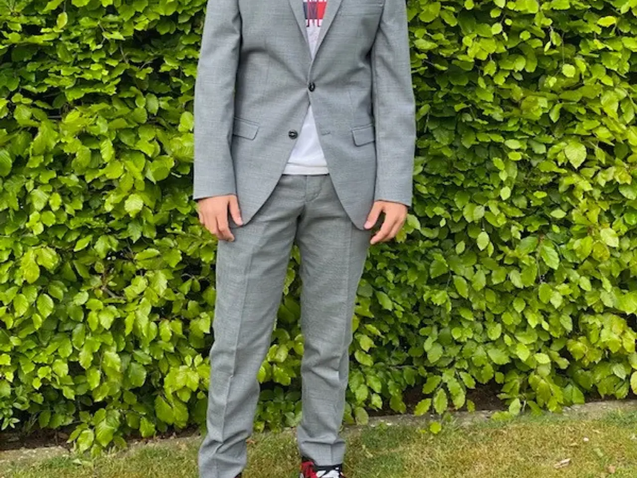 Billede 1 - Jakkesæt Jack & Jones til konfirmanden