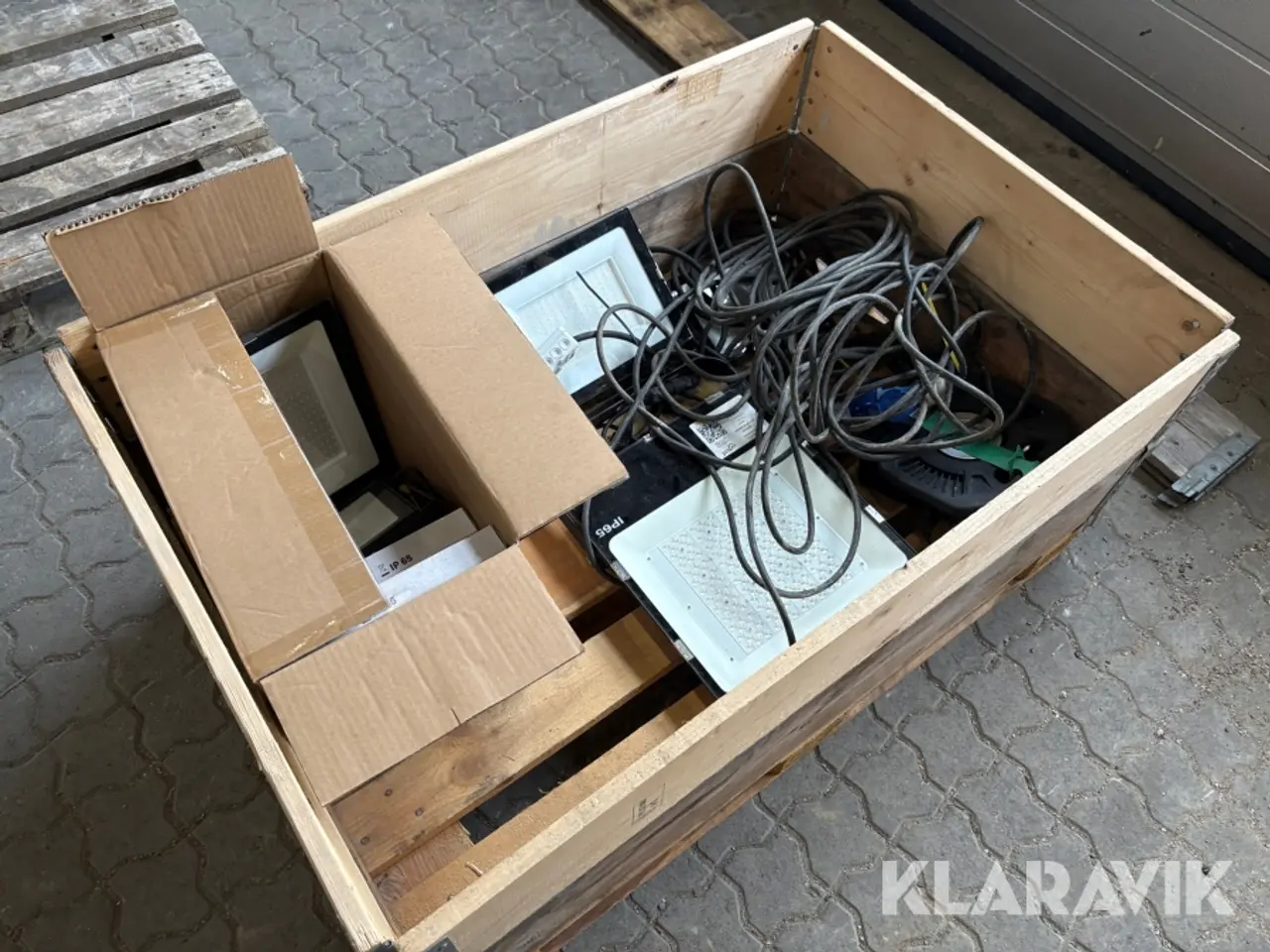 Billede 1 - Projektører Sartano - 1 palle
