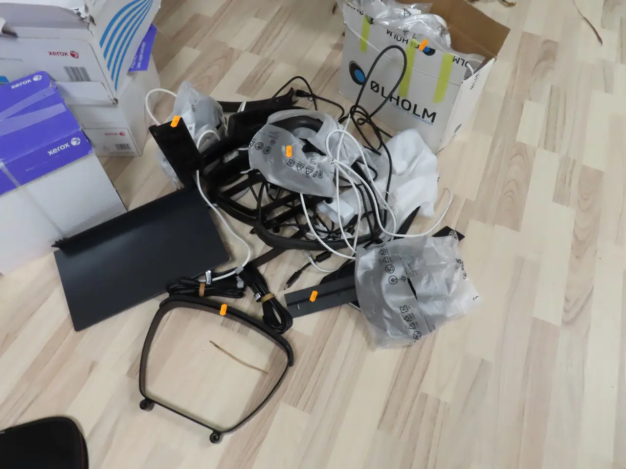 Billede 1 - Div. elektronik tilbehør samt displayport kabler