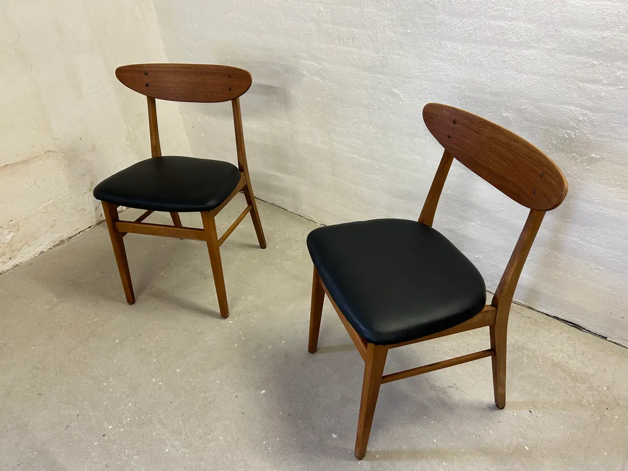 Billede 2 - Klassisk Farstrup Model 210 Spisebordsstol 2 stole