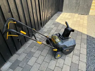 Snerydder med batterier og hurtiglader