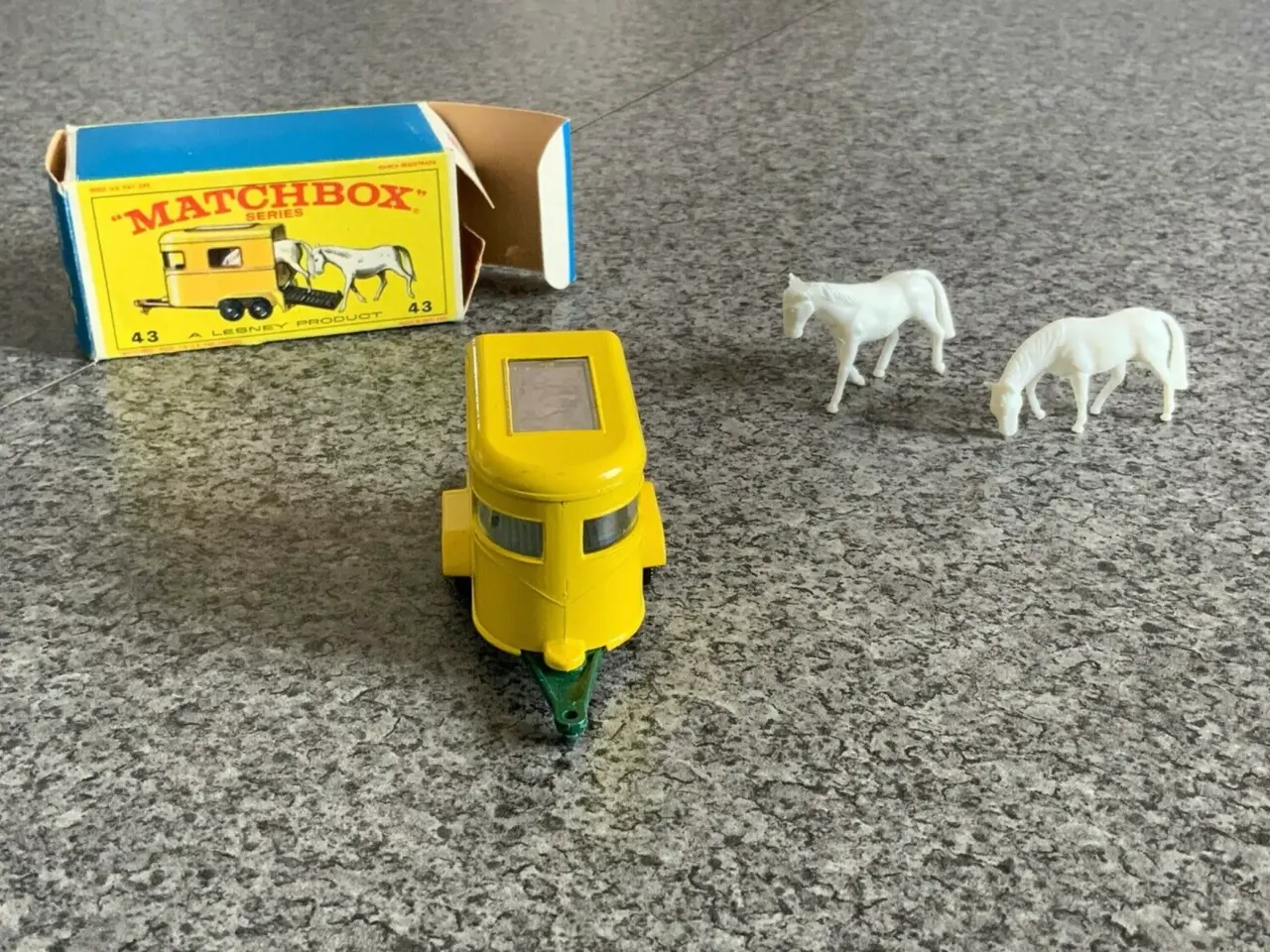 Billede 2 - Matchbox No. 43 Pony Trailer