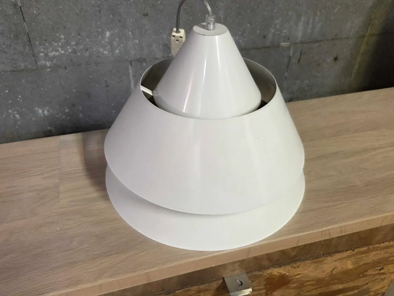 Billede 1 - Hvid vintage Zone pendel designet af Jo Hammerborg
