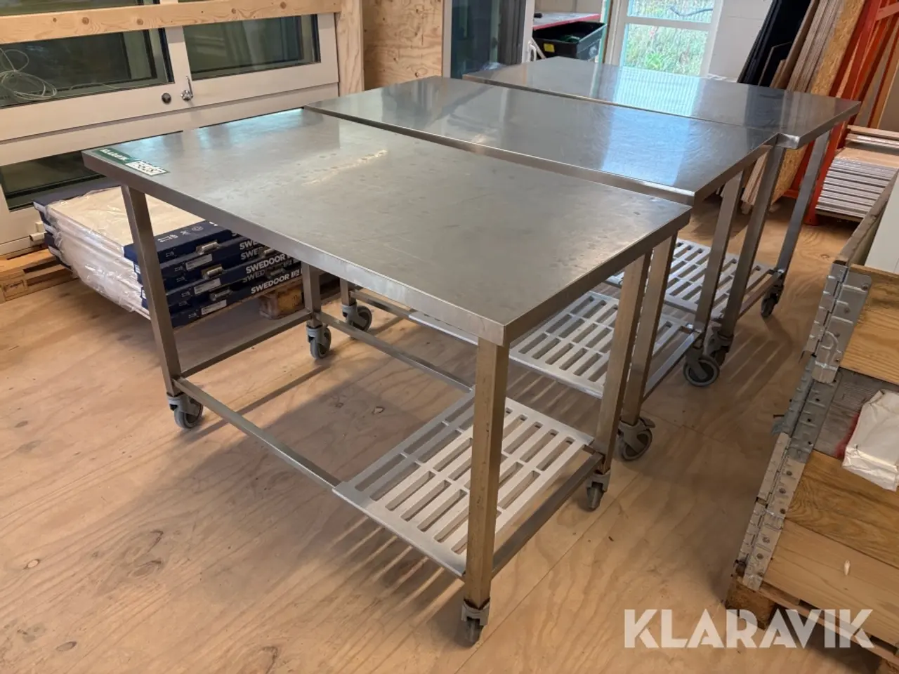 Billede 1 - Rustfri stålborde på hjul - 3 styk